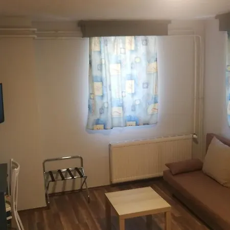 Joker Panzio Bed and Breakfast Πετς